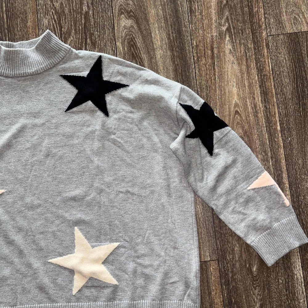 Boutique Gray Sweater with Star Detail - Picture 2 of 6